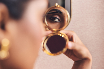 Mirror compact